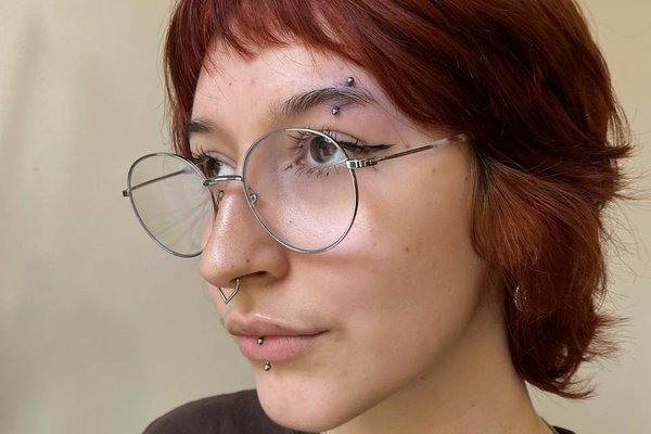 piercing de sourcil