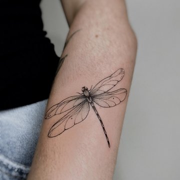tatouage libellule