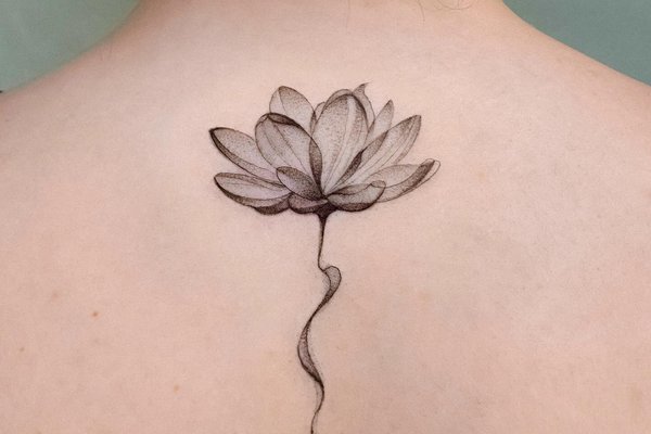 tatouage fleur de lotus