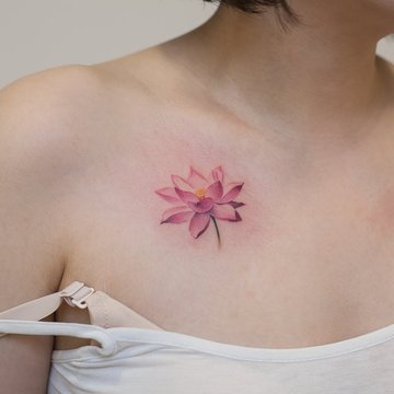 tatouage fleur de lotus