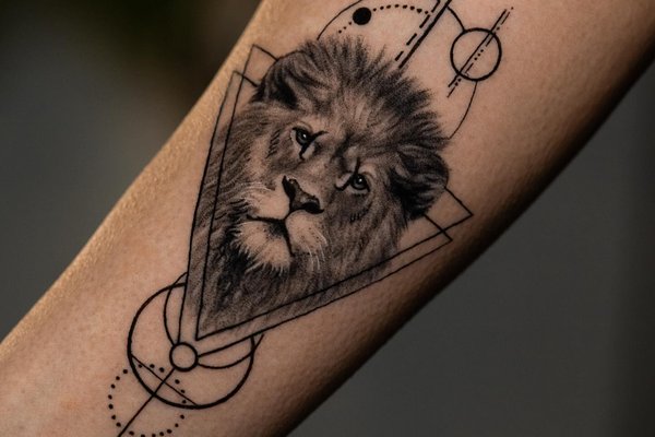 tatouage lion