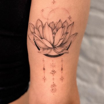 tatouage fleur de lotus