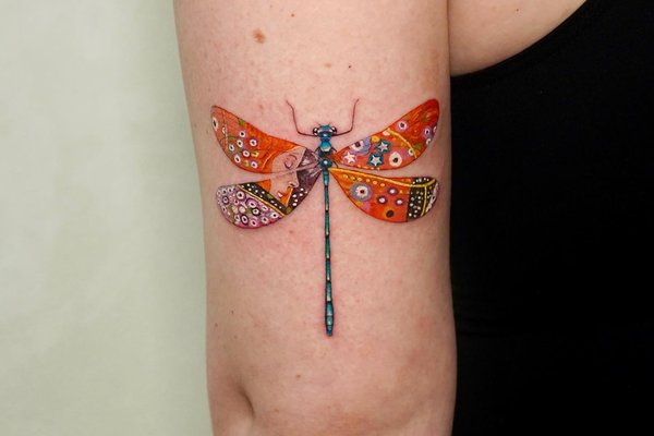tatouage libellule