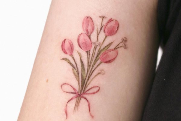 tatouage tulipe