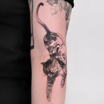 tatouage de chat stylisé, tatouage de chat minimaliste, tatouage chat