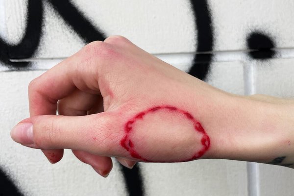 tatouage morsure