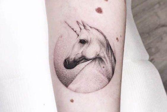 tatouage licorne