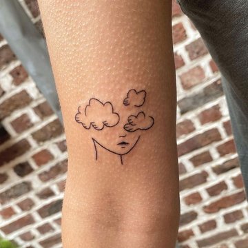 Tatouages minimalistes