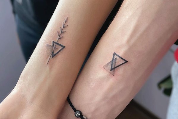Tatouages minimalistes