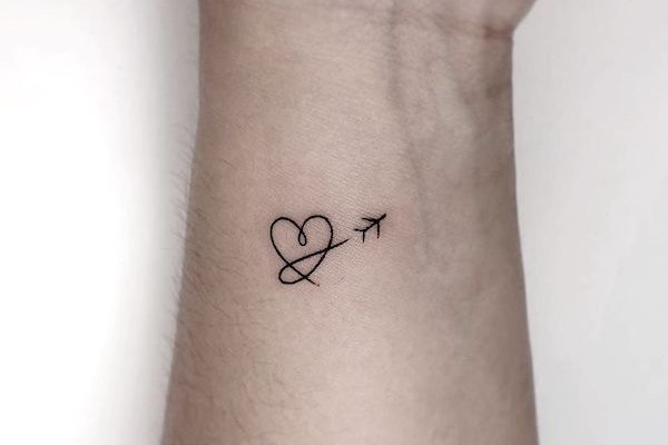 Tatouages minimalistes