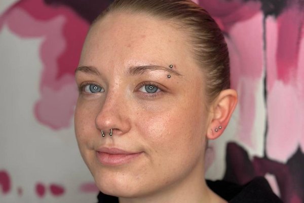piercing de sourcil