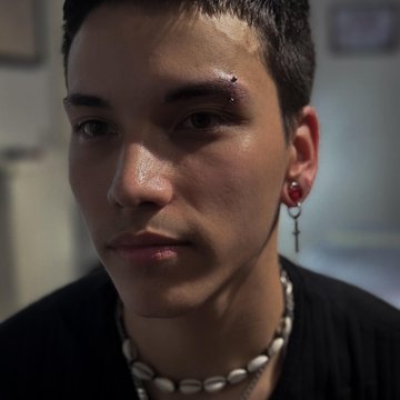 piercing de sourcil
