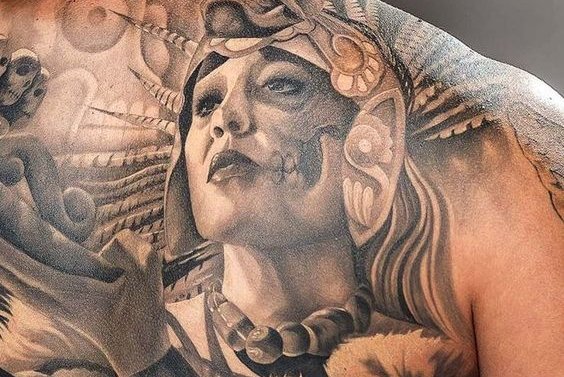 tatouage dos homme