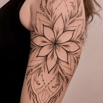 tatouage épaule femme