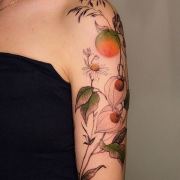 tatouage épaule femme