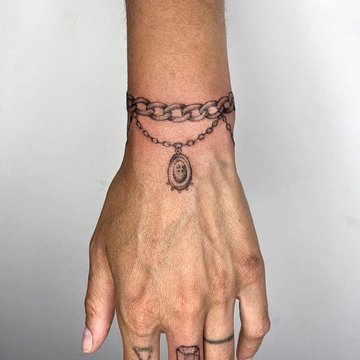 tatouages au poignet