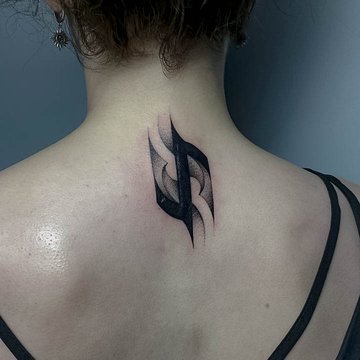tatouages dos femmes